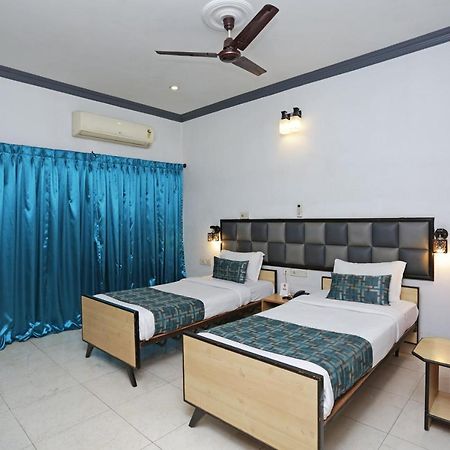 Homely Raj Calcutta Buitenkant foto