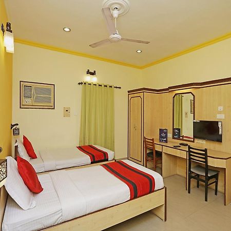 Homely Raj Calcutta Buitenkant foto