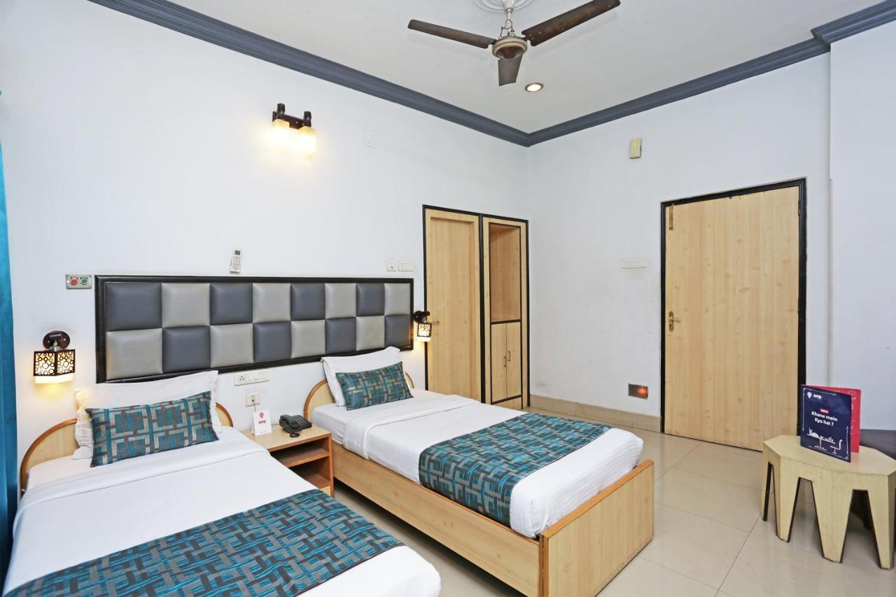 Homely Raj Calcutta Buitenkant foto