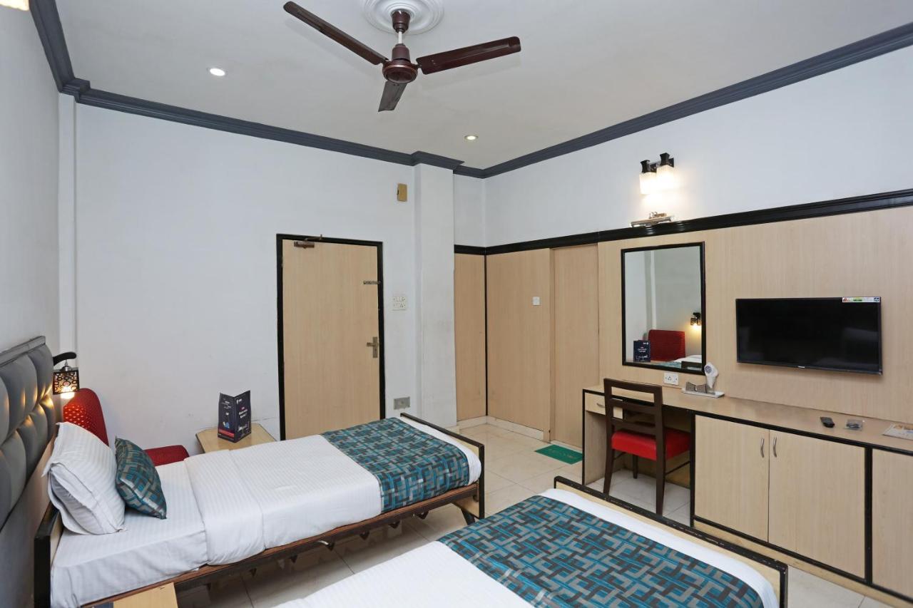 Homely Raj Calcutta Buitenkant foto